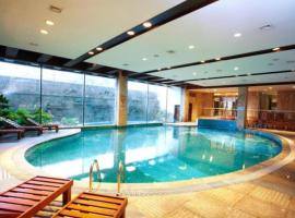 Cixi Hangzhou Bay Hotel، فندق في Hejiao