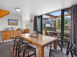 *** LAKE VILLA 466 ***