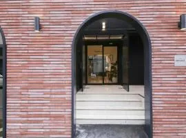 Hotel Urban Brown