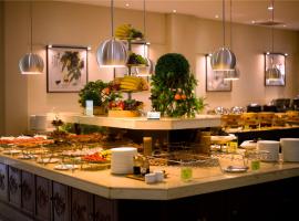 San Jiang Grand Hotel, hotel near Wattay International Airport - VTE, Ban Vattai Gnai