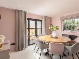 Dovecote House - Luxury Town House - Dog Friendly
