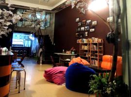 Halong Happy Hostel, hotel v destinaci Ha Long