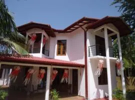 Seven Flowers Hotel