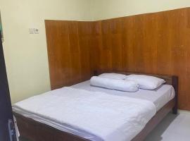Raja Ampat Family Guest House, B&B in Saonek