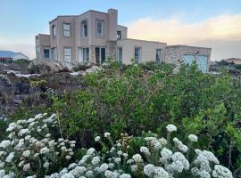 KLIPWERF Bettys Bay, hotel in Bettyʼs Bay