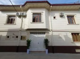 Shaxboz Guest House