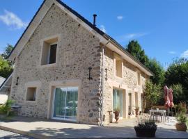 La grange, Appartement avec jardin et jacuzzi ''Réservation & Supplément pour le jacuzzi'', hotel v destinaci Saint-Bonnet-en-Champsaur