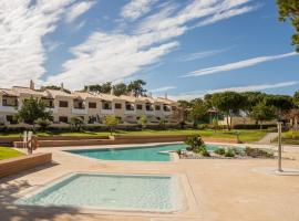 Vilamoura Typical 3 With Pool by Homing, ξενοδοχείο σε Quarteira