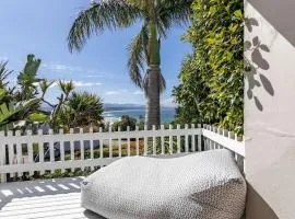 Plett Holiday Stay with Hut Tub ,Pizza Oven and Views