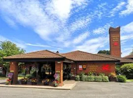 Parkway Hotel & Spa