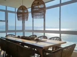 Point Village Accommodation - Ocean Two 43