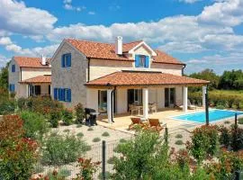 Lovely Home In Pasman With Kitchen