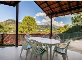 Hostel Demuner House