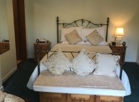 Orchard Manor, Fore Street Probus, Cornwall, hotel v destinaci Truro