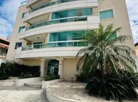 175 - Lindo Apartamento 3 dormitórios na praia de Bombas