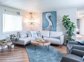 Cozy and Stylishly-Walk To The Beach - Sleeps 5