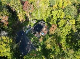 DAX HOUSE Stunning Mont-Tremblant Getaway Retreat