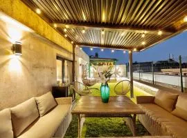 Lucus Skyline & Terrace by Lugo Collection
