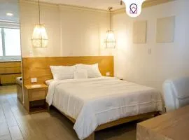 Modern Apt with Workspace in Central Queretaro