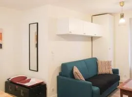 bright studio with balcony quiet location