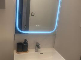 Appartement climatisé avec jaccuzi, khách sạn ở La Chapelle-Saint-Mesmin