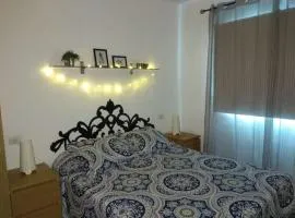 Apartamento con vistas al mar, piscina y wifi