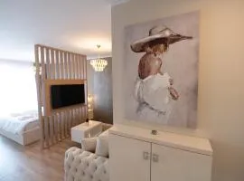 Uranus Luxury Studio Apartment