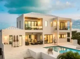 Villas private pool Long Bay Hills, Turks and Caicos Islands