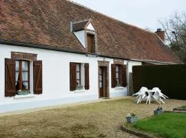 Gîte de Charme à la Campagne avec Jardin Clos et Collection d'Outils Agricoles - FR-1-581-9