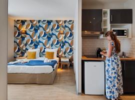 Aparthotel AMMI Nice Massena, хотел в Ница