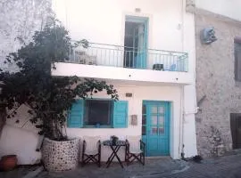 Παραδοσιακή κατοικία στο κέντρο των Ακουμίων