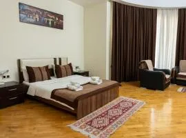 Green City Hotel