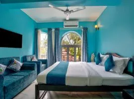 Candolim Beach White Residency