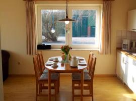 "Höper Mittelhof" Ferienhaus Nr 1, hotel v destinácii Lemkendorf