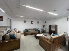 Villejacques에 위치한 주차 가능한 호텔 Le Grand Cosy