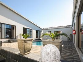 Le Blue Guesthouse, hotel in Port Elizabeth