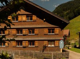 Haus OmaGermana, hotel a Schoppernau