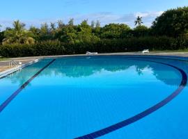 Golden Sun Studio Apartment, hotel in Ukunda