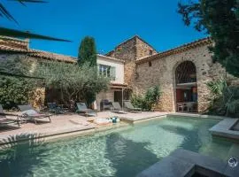 Mas Evalla, Charme, Piscine Chauffée et Vue Unique