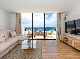 Luxury Ocean Views 2BR House - Private Parking