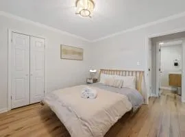 Downtown Condo, City Skyline View, Walk Friendly