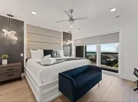 Luxury 3 level, 3 Bedroom 171-1 Condos