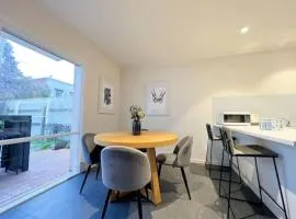 Chic getaway at Fitzroy North