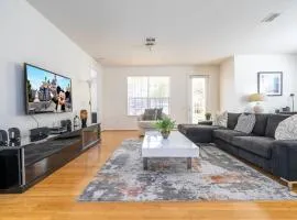 Wonderful Vacation Apartment with Balcony at Vista Cay VC5025-103