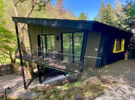 Szalamandra apartman Dömös، فندق في دوموس