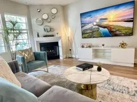 Lux One Bedroom Condo with Garden View