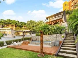 Casa Indy 3bdrm Home with Pool in Town Centre
