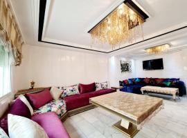 Luxury Apartment Fes - Family Suites, hotel v destinaci Fès
