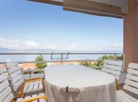 Apartment in Ravni 46700
