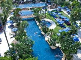 Jomtien Palm Beach Hotel and Resort